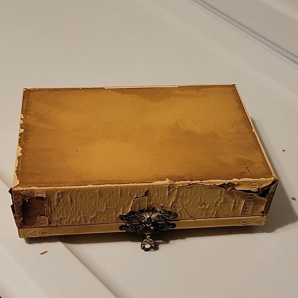 Vintage Celluloid? Jewelry or Hankerchief Box w Courting Couple Victorian